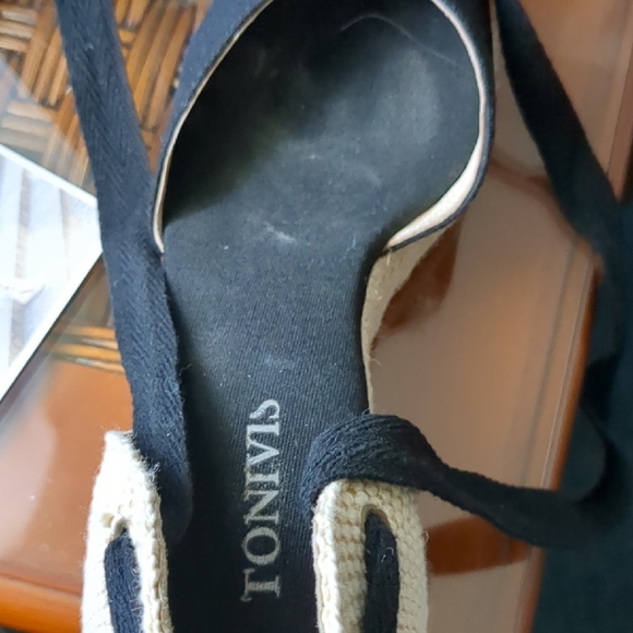 Women's Black Espadrille Sandals - Picture 8 of 10